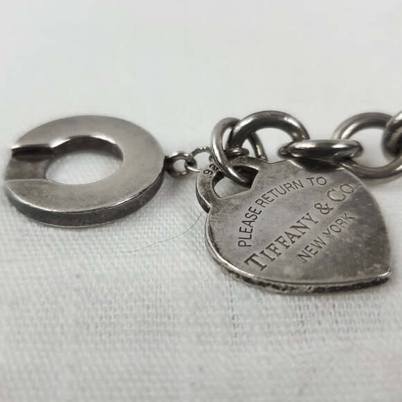 Gorgeous Vintage Tiffany & Co 925 Sterling Silver Heart & Tag Toggle Bracelet - Picture 2 of 14